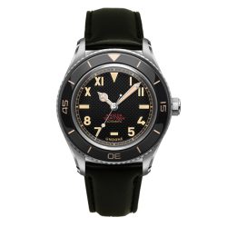 【早稲田大学×UNDONE】限定デザイン Model<br />41,800円 【早稲田大学×UNDONE】限定デザイン Model